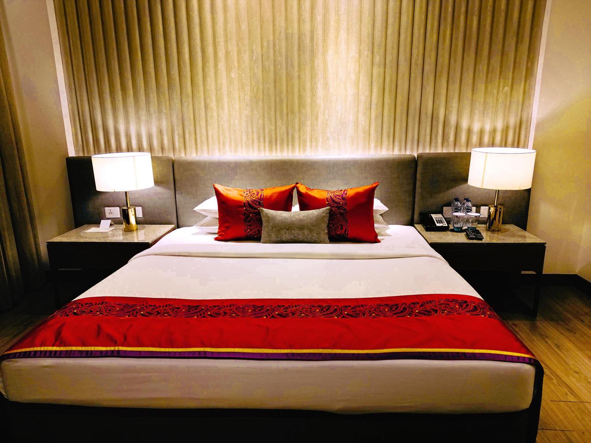Vivanta Kolkata Em Bypass Zewnętrze zdjęcie A bed runner